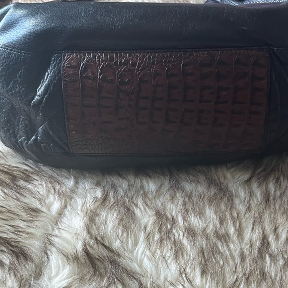 Black Brahmin bag… still in good condition… no rips or tears - Picture 9 of 11